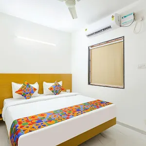 Fabexpress Pednekar Plaza - Nr Hotell