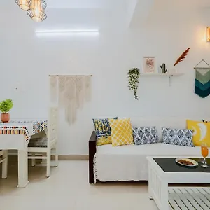 La Cozy 2bhk In Village *