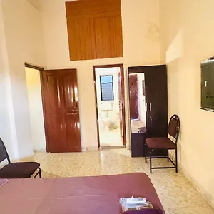 3 Bhk On Main Road * Guirim
