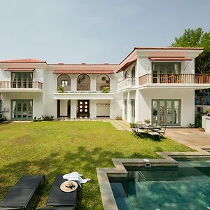 Mandarina Villa *