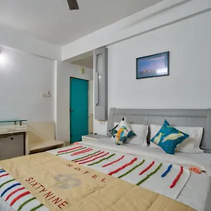 ホテル Hotel69 Calangute Goa