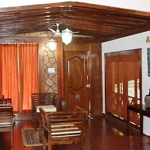 Hotel Casa Tropicana - Caroline 2*