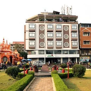 Hotel Satyaheera 2*