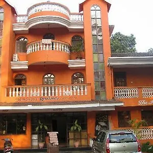 Hotel Palmgrove Residency
