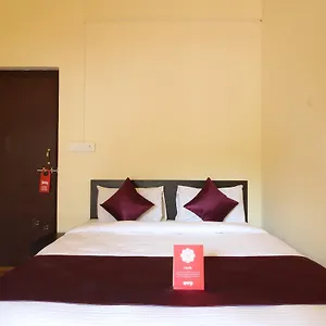 Hotel Oyo 10385 Nirmala Vilas 3*