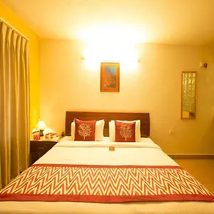 Oyo 3273 Eden Garden Hotel 3*