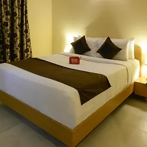 Hotel Oyo 878 Sunkissed Plaza