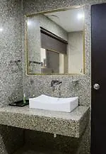 Oyo Premium Street Hotel