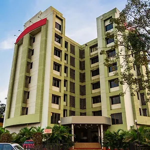 Oyo 1152 Sun Hotel Boma