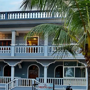 Resort Grotto Bay Homes
