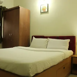 Apartment Oyo 9163 1 Bhk Pool View Lpk Club *