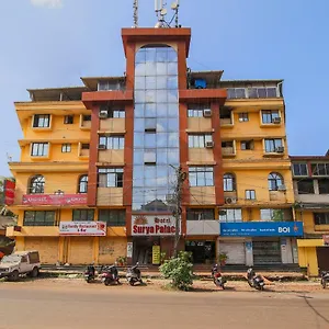 Oyo 7065 Surya Palace Hotel 3*