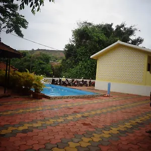 Ocean Waves Anjuna Cottages's Vagator