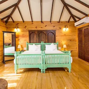 Amritara Aura And Retreat Hotel Mandrem