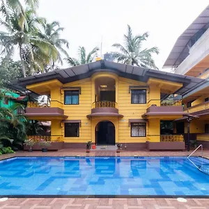 Hotel Oyo 7272 Aurita Homes Deluxe 3*