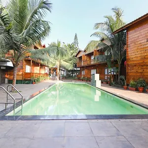 Capital O 61948 Aqua Marina 3* Calangute