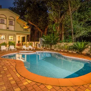 Casa Legend Economy, Calangute Goa * Candolim