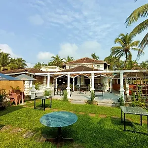 Hotel Golden Eye 2*