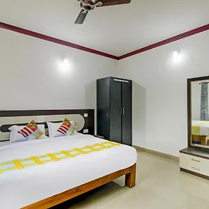 O Pradeep Near Hotell 3*