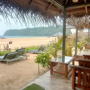 The Coast 3*
