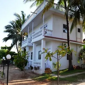 호텔 Mandrem Beach Resort 2*